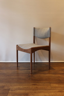 MODUS dining side