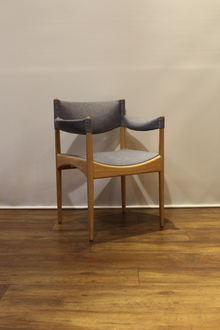 MODUS dining arm