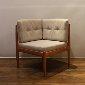 Universe sofa single arm